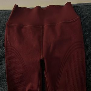 Women’s active wear, leggings, sculptknit fabletics, size large